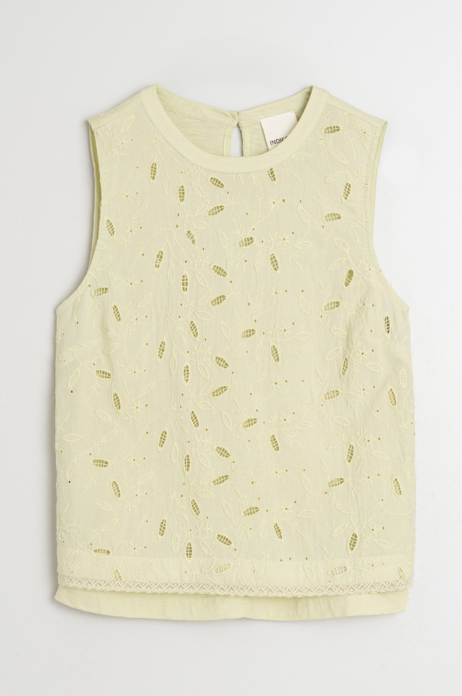 Indi And Cold - Lace Combined T-Shirt  - Aloe 351