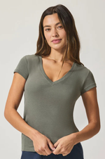 Load image into Gallery viewer, Splendid - Faye V Neck Tee - Soft Vob
