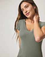 Load image into Gallery viewer, Splendid - Faye V Neck Tee - Soft Vob
