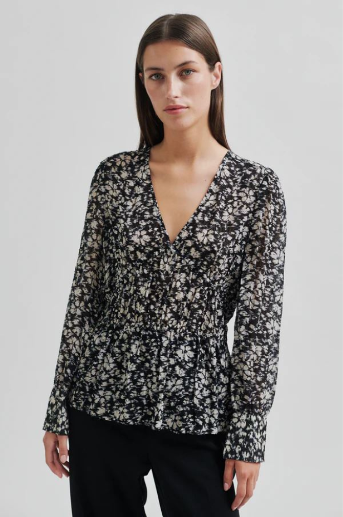 Second Female - Scratch Blouse - Black