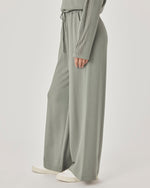 Load image into Gallery viewer, Splendid - Jada Full Length Sweatpant - Eucalyptus

