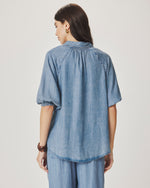 Load image into Gallery viewer, Splendid - Talia Puff Sleeve Indigo Top - Indigo
