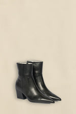 Load image into Gallery viewer, Zoe Kratzmann - Penchant Boot - Black
