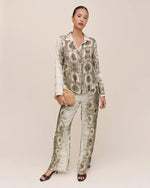 Load image into Gallery viewer, Bella Dahl - Clean Hidden Placket Shirt - Serpent Sage Print
