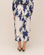 Load image into Gallery viewer, Bella Dahl - Pleated Maxi Skirt - Indigo Iris Print
