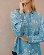Load image into Gallery viewer, Bella Dahl - Boyfriend Button Down Shirt - Bandana Wash
