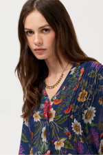 Load image into Gallery viewer, Johnny Was - Darmis Blouse - Lilla
