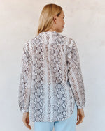 Load image into Gallery viewer, Bella Dahl - Shirred Mandarin Collar Shirt - Blush Snake Print
