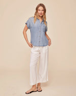 Load image into Gallery viewer, Bella Dahl - Short Sleeve Pocket Button Down Shirt - Worn Blue Wash
