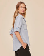 Load image into Gallery viewer, Bella Dahl - Split Back Button Down Shirt - Light Sunspray Wash
